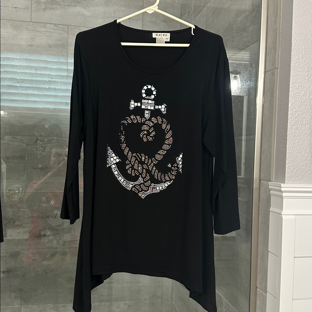 Black Anchor Tunic Graphic Top